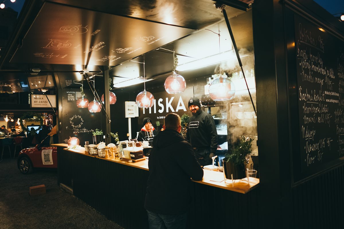 Menu of guest restaurants: